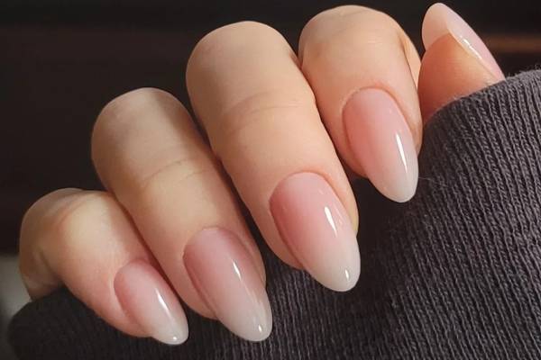 کاشت ناخن لاک ژل